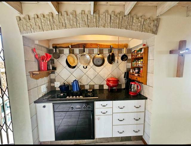 4 BEDROOM HOUSE FOR SALE IN VAKANSIEPLAAS